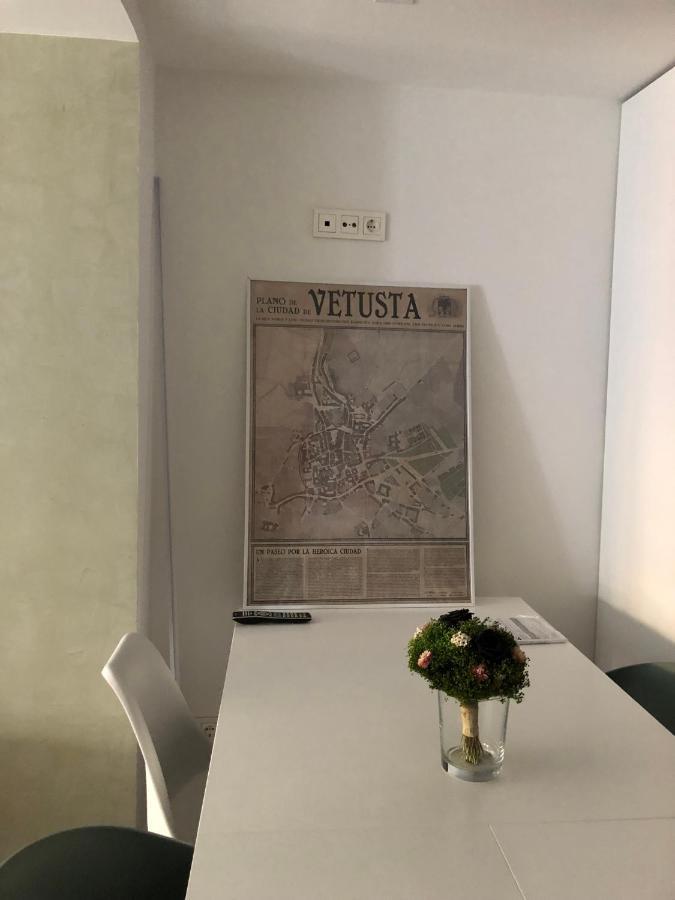 Ferienwohnung Piso En El Emblematico Barrio Antiguo De Oviédo Exterior foto