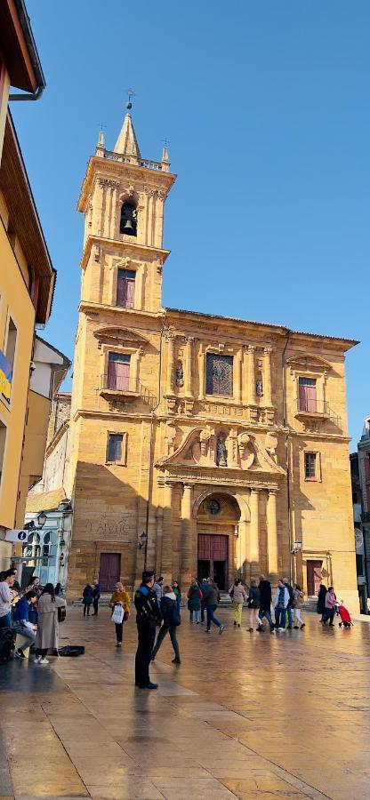 Ferienwohnung Piso En El Emblematico Barrio Antiguo De Oviédo Exterior foto